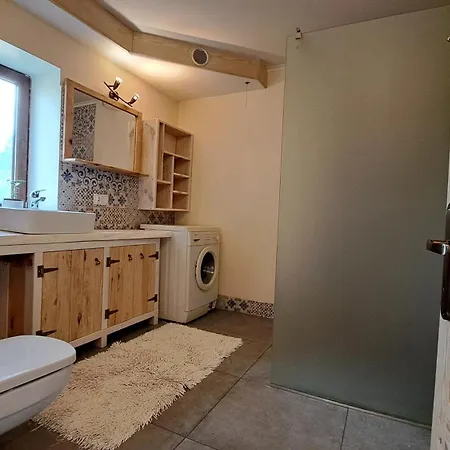 Farm stay Caly Dom Na Wylacznosc - Ostoja Lesna Cisza Kalborno