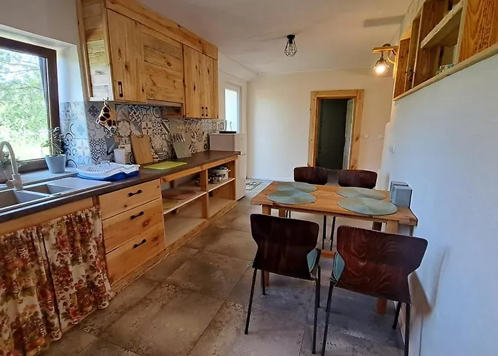 Farm stay Caly Dom Na Wylacznosc - Ostoja Lesna Cisza Kalborno